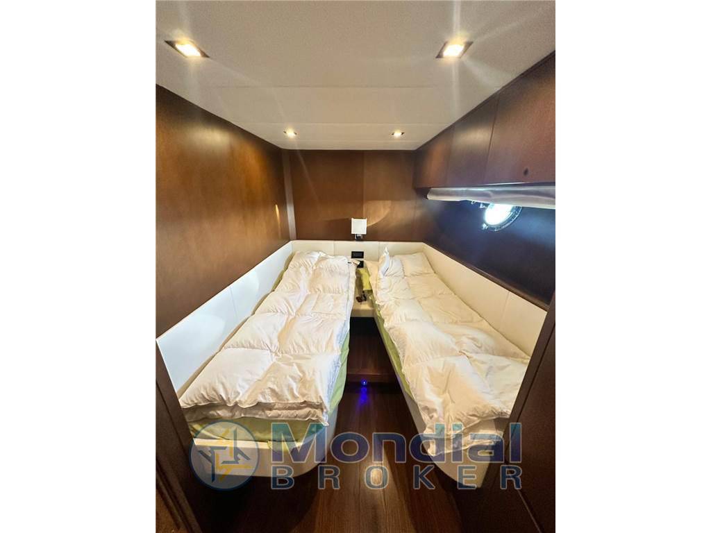 Cayman yacht 62 ht
