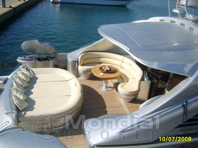 Pershing 88