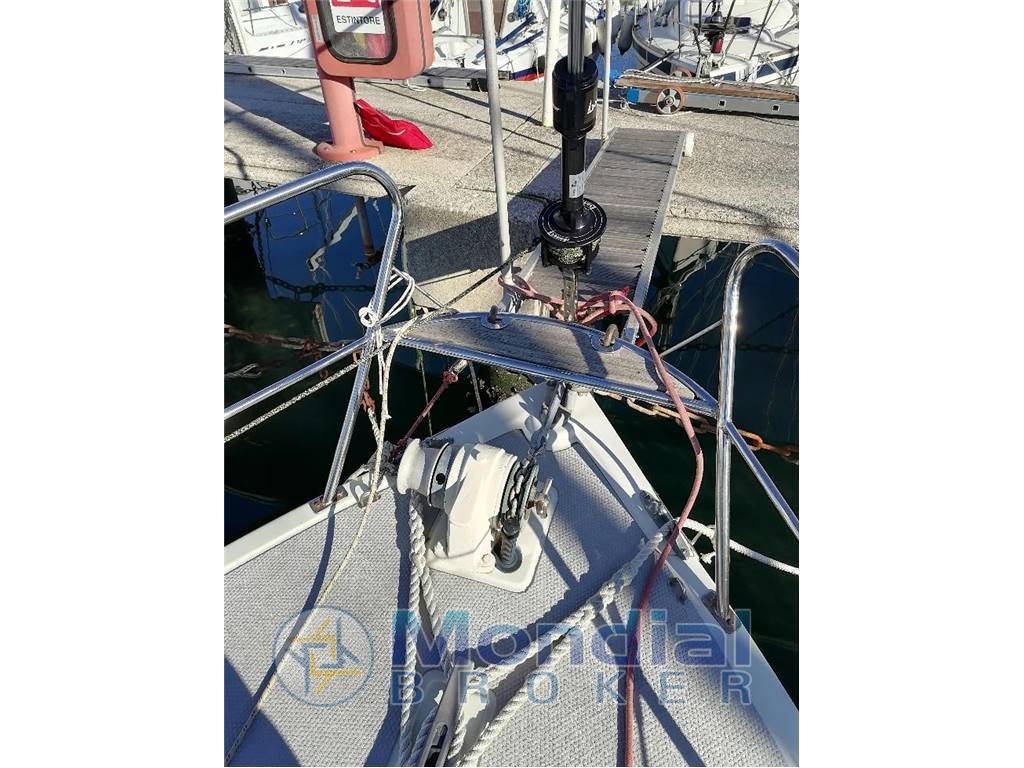 Automarine Tortuga 27