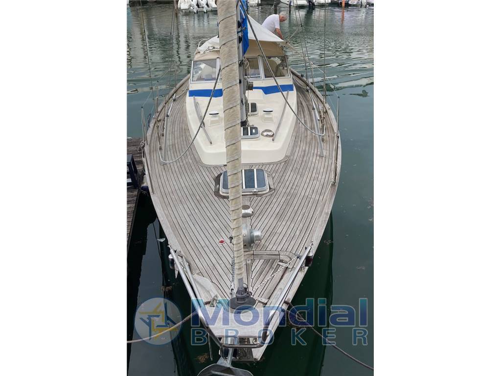 Hallberg-rassy 352