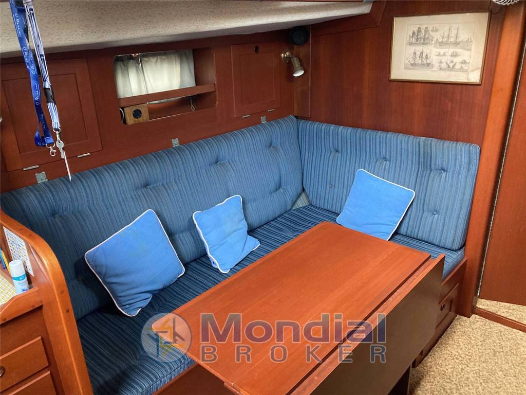 Hallberg-rassy 352
