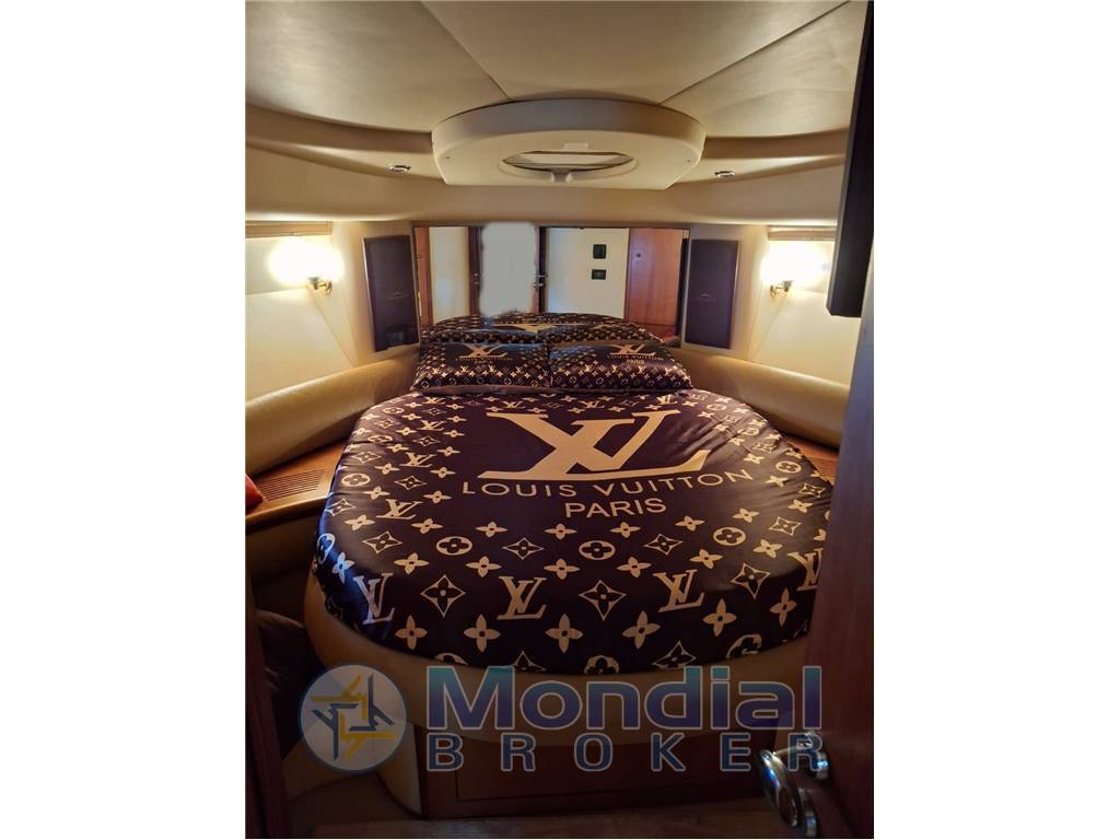 Azimut Evolution 42