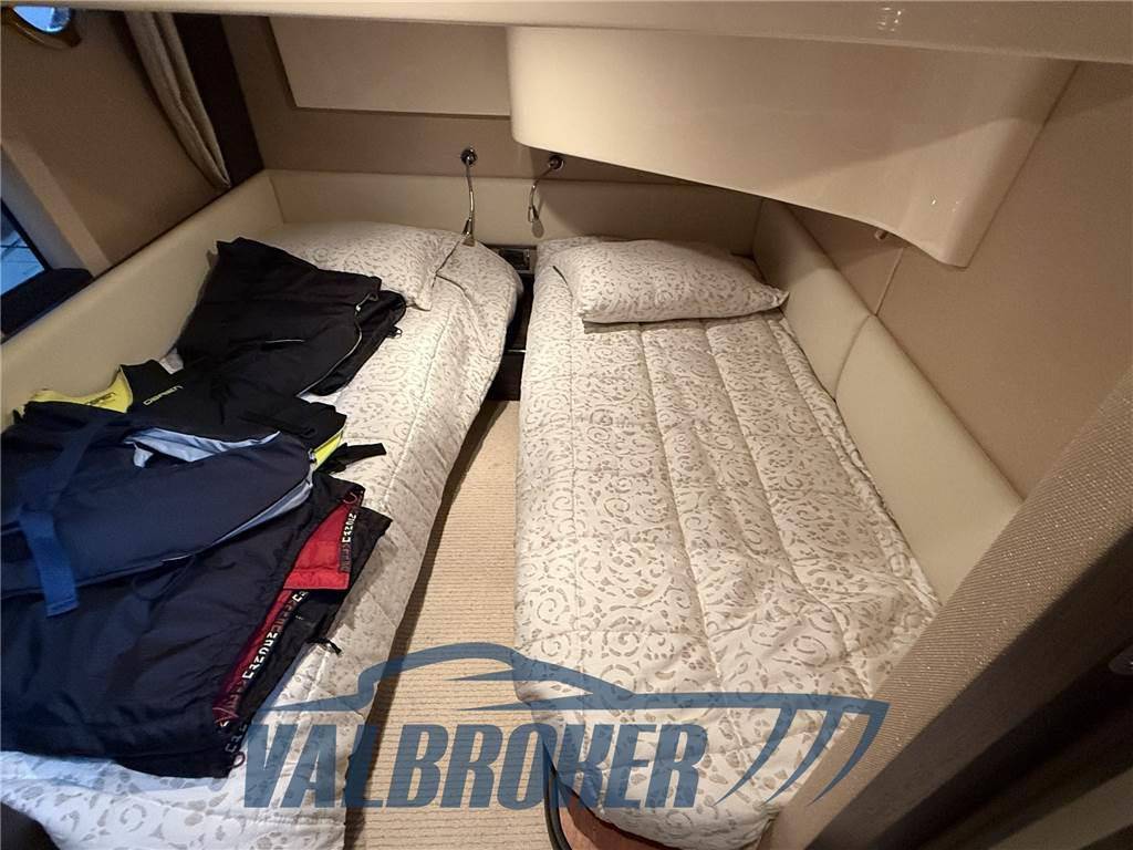 Azimut 40s