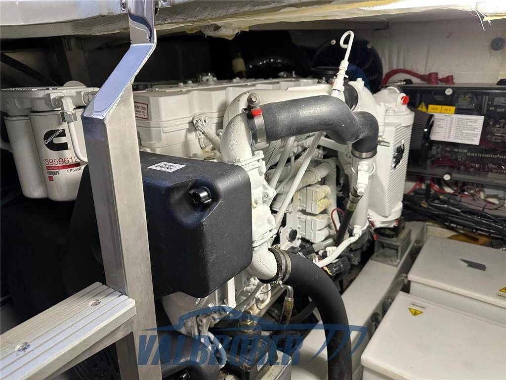 Azimut 40s