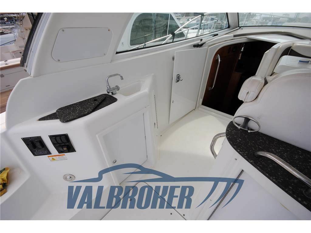 Cruisers yachts 390 sc