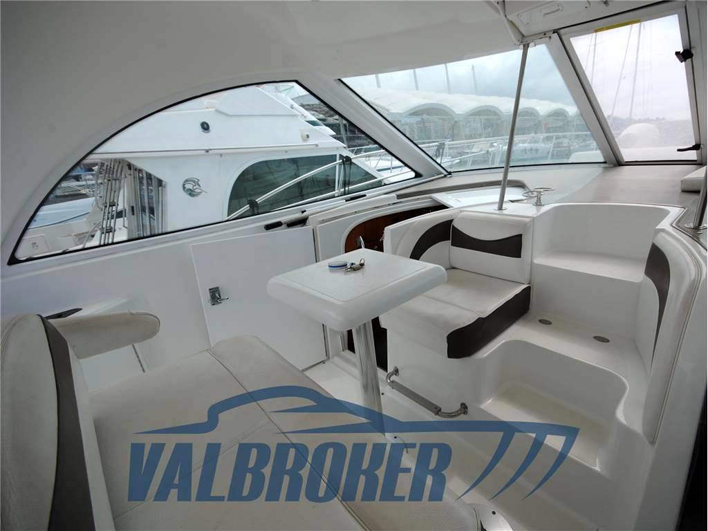 Cruisers yachts 390 sc