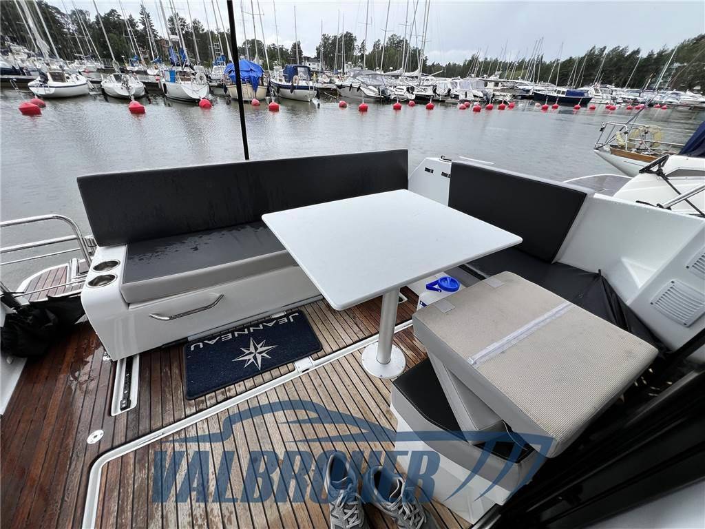 Jeanneau Merry fisher 895