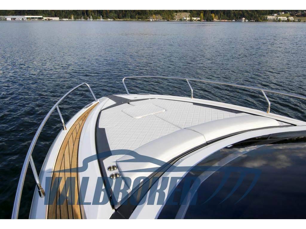 Fairline F-line 33