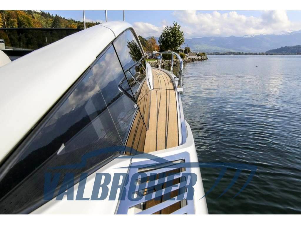 Fairline F-line 33