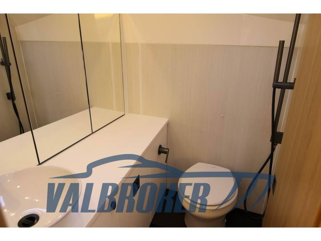 Fairline F-line 33