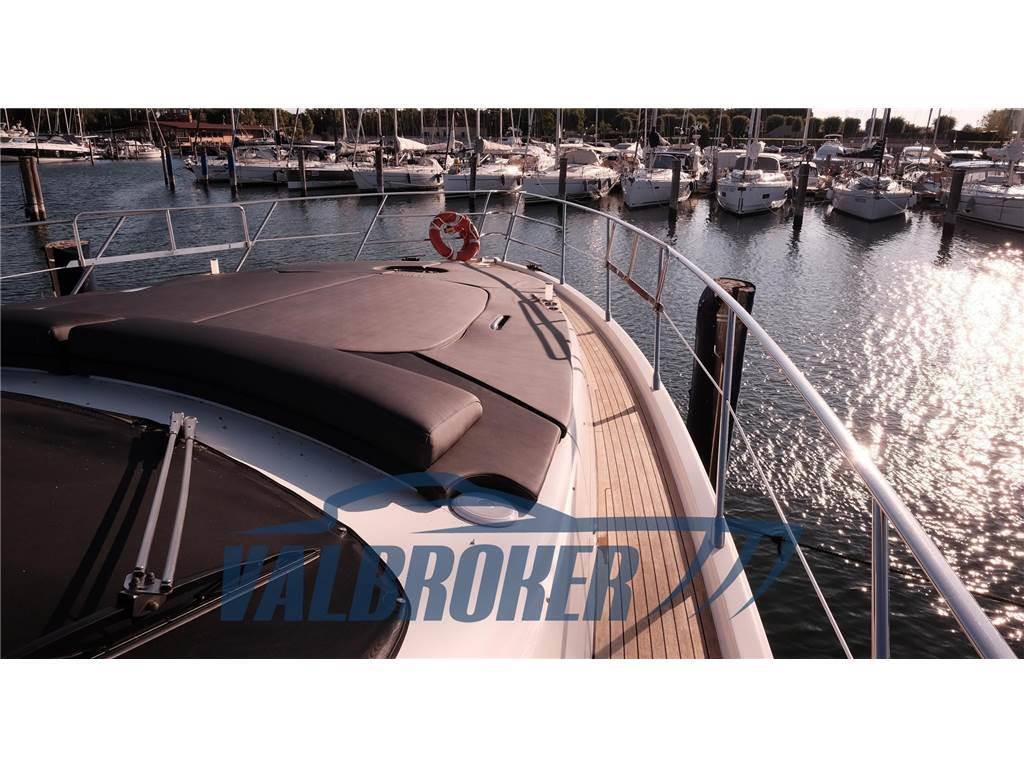 Azimut 68