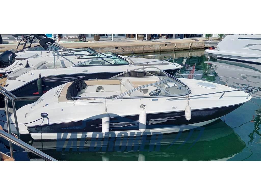 Bayliner 702 cuddy