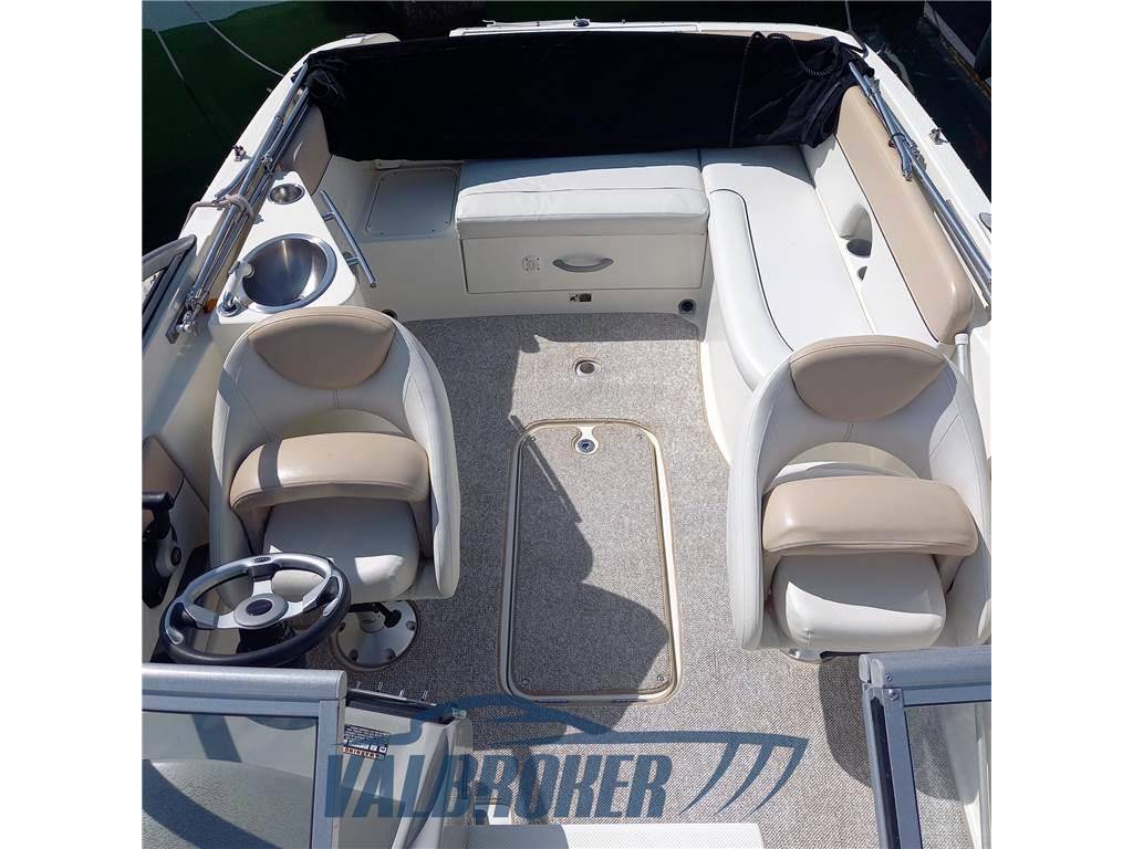 Bayliner 702 cuddy
