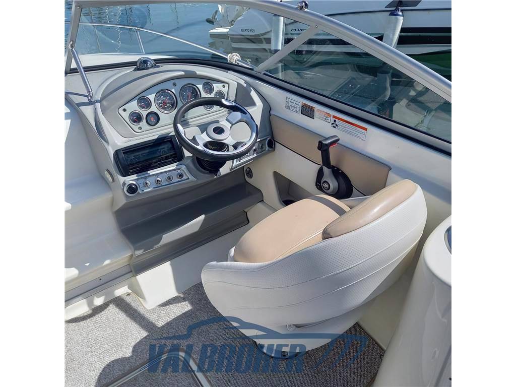 Bayliner 702 cuddy