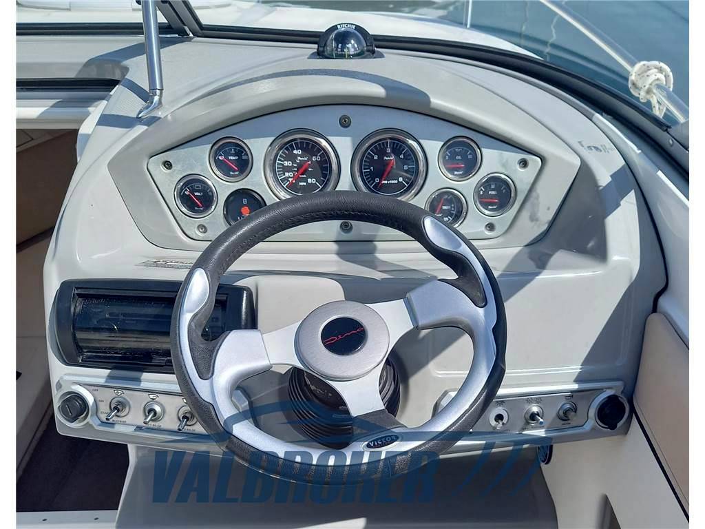 Bayliner 702 cuddy
