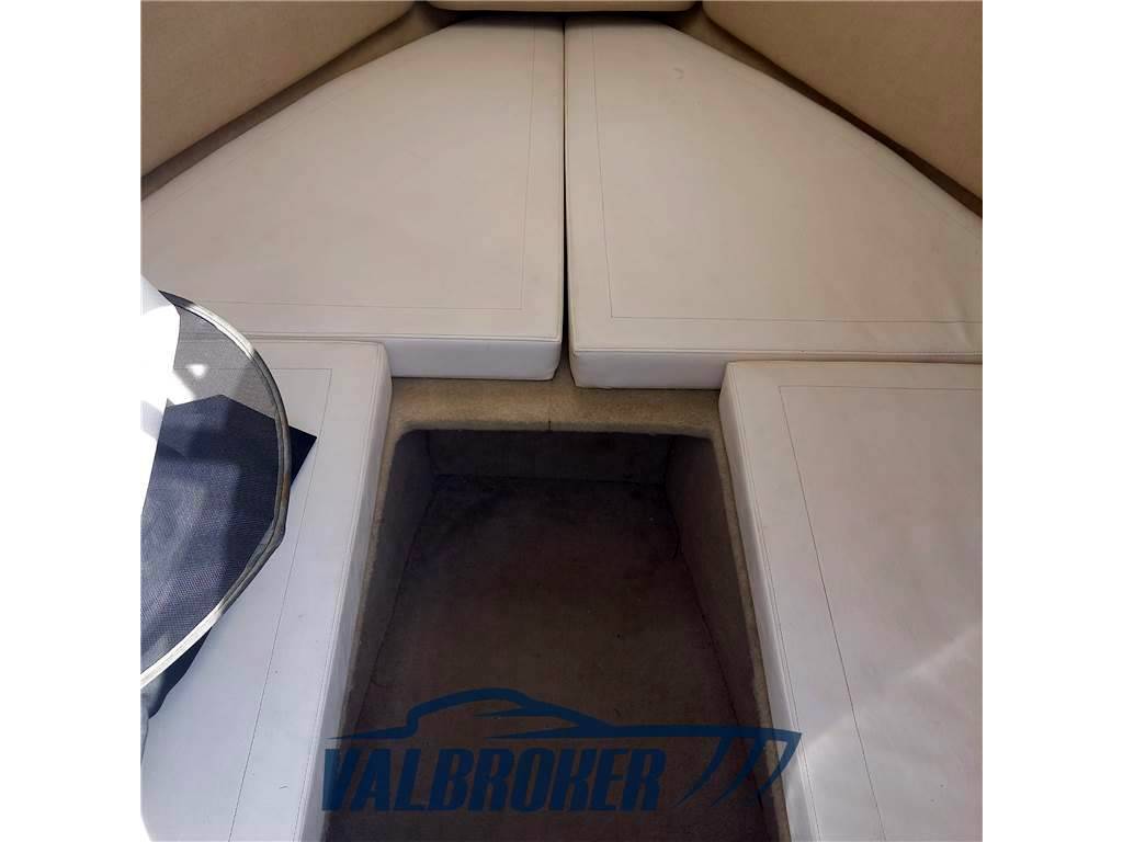 Bayliner 702 cuddy