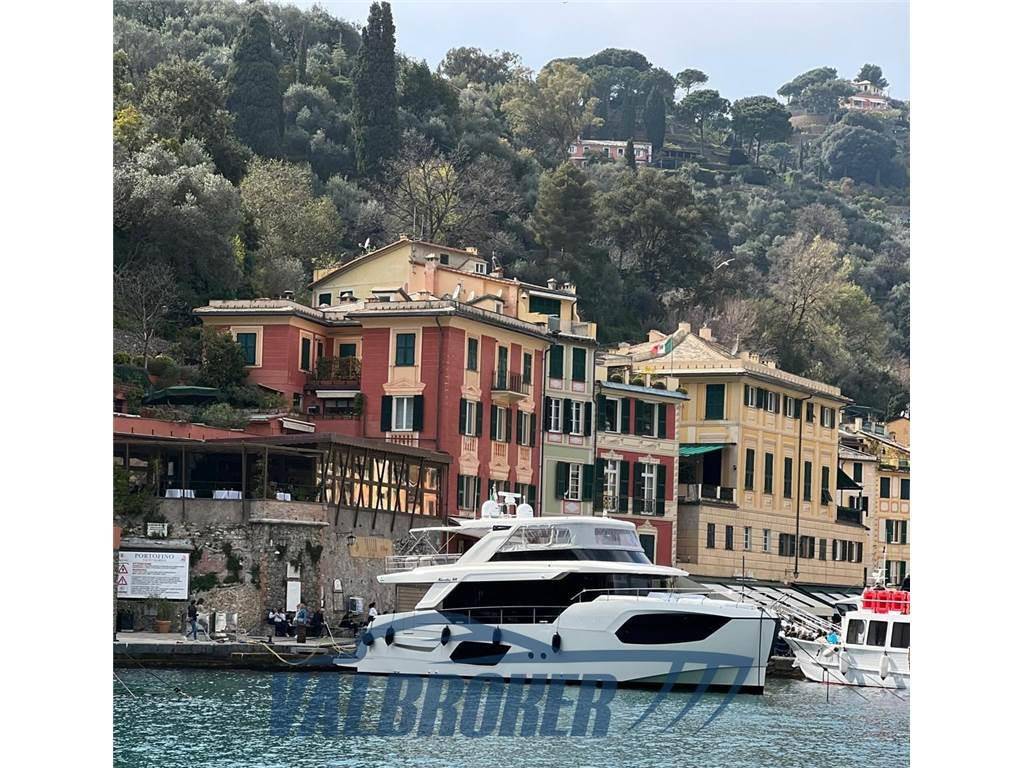 Absolute 68 navetta