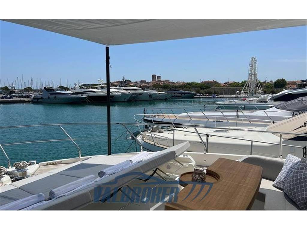 Absolute 68 navetta