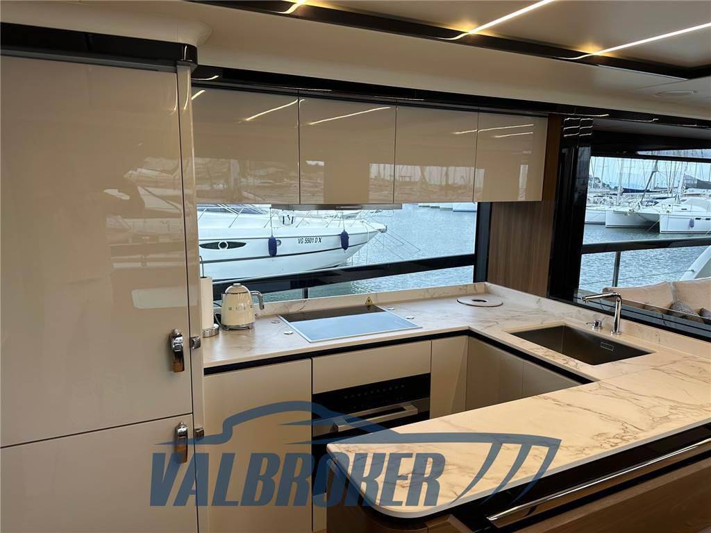 Absolute 68 navetta