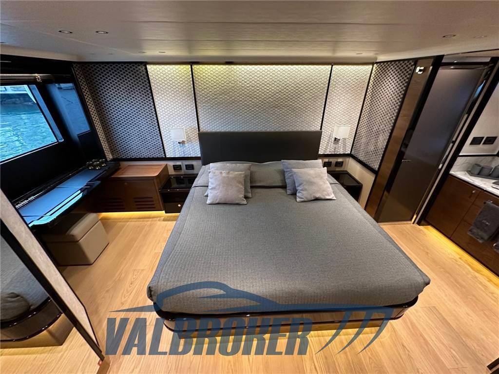 Absolute 68 navetta