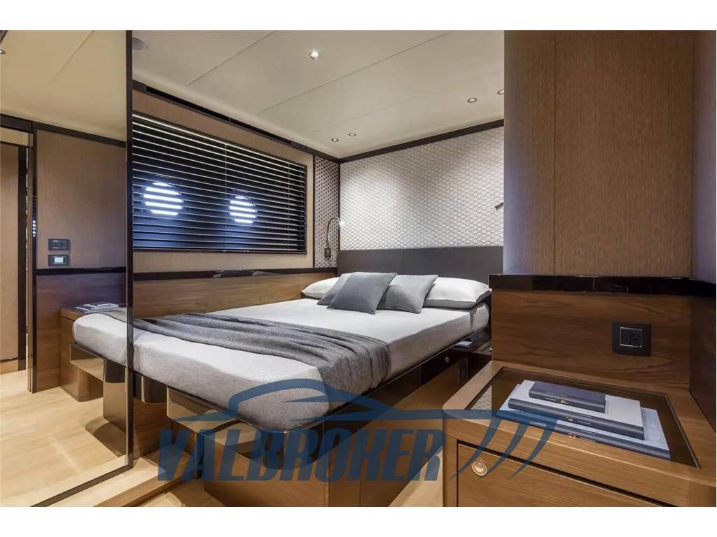 Absolute 68 navetta