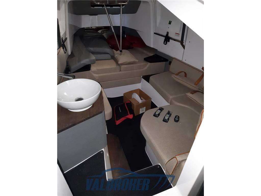 Axopar 37 xc cross cabin