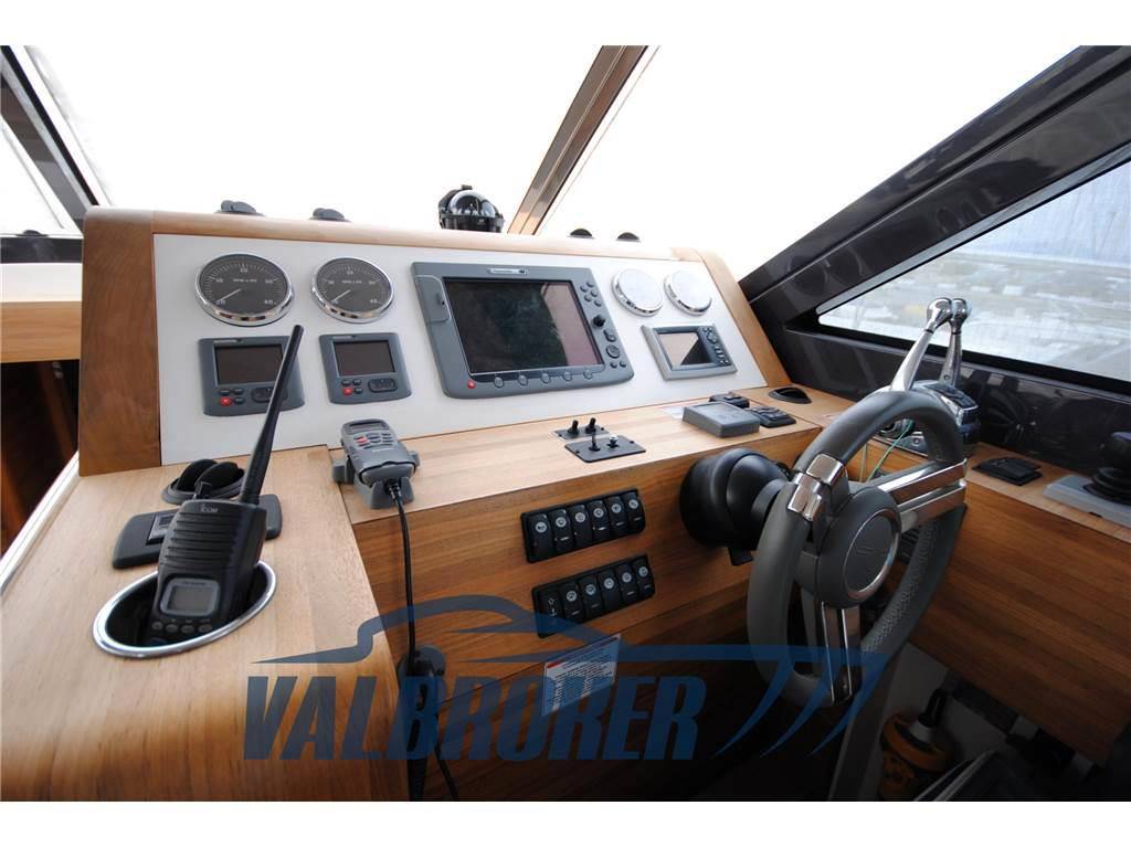 Sealine F 46