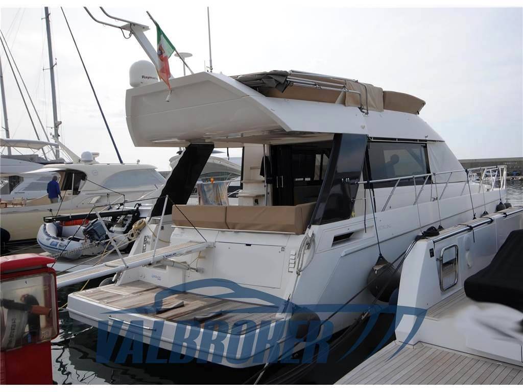 Sealine F 46