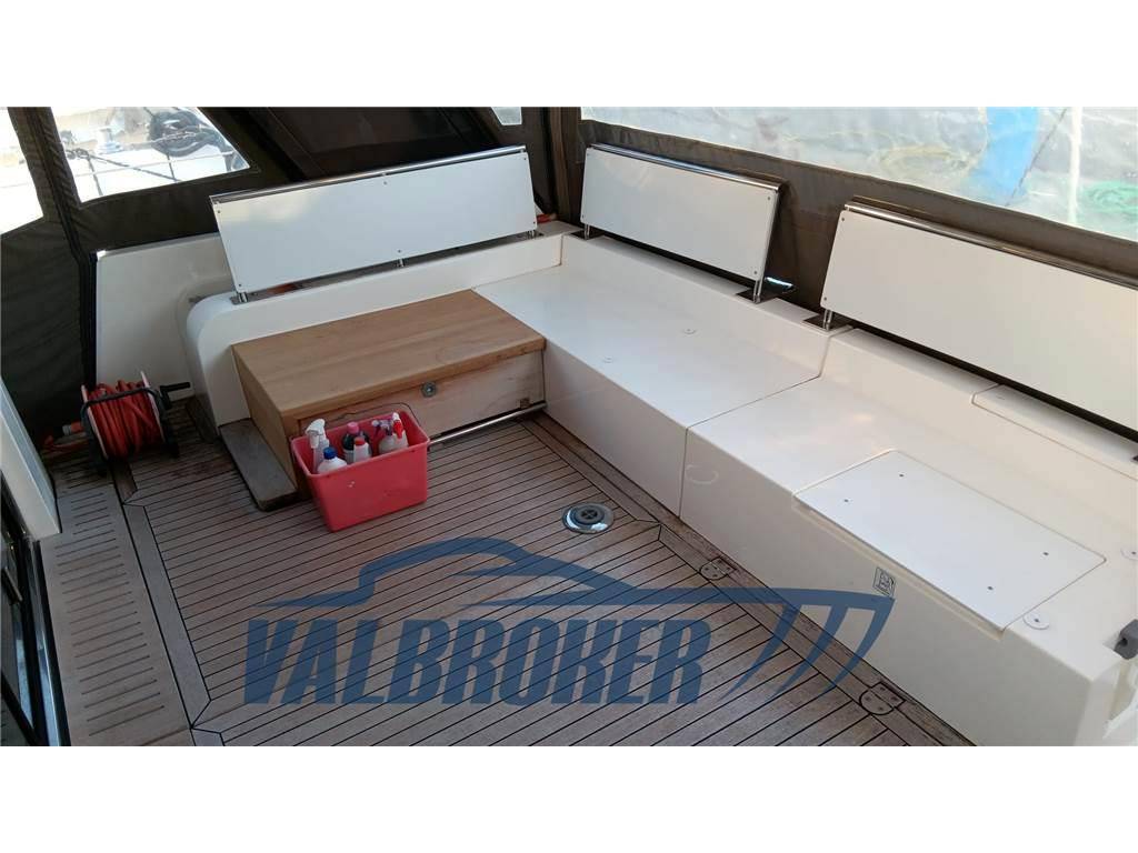 Sealine F 46