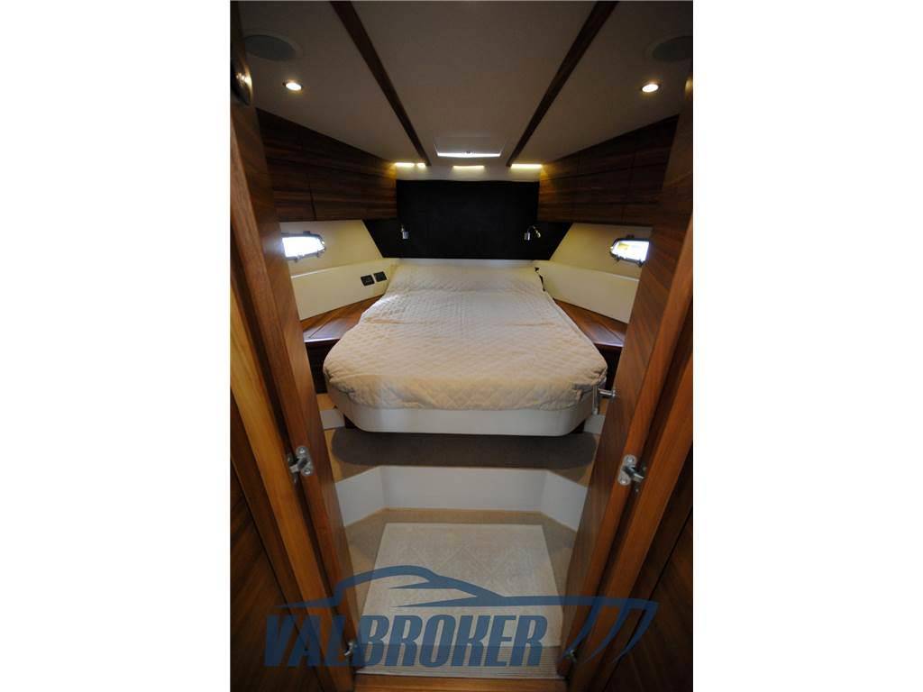 Sealine F 46