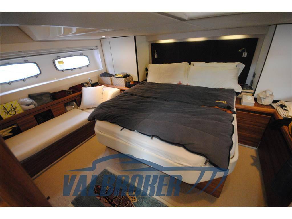 Sealine F 46