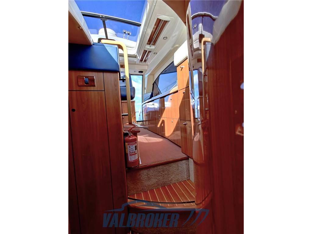 Sealine C 39