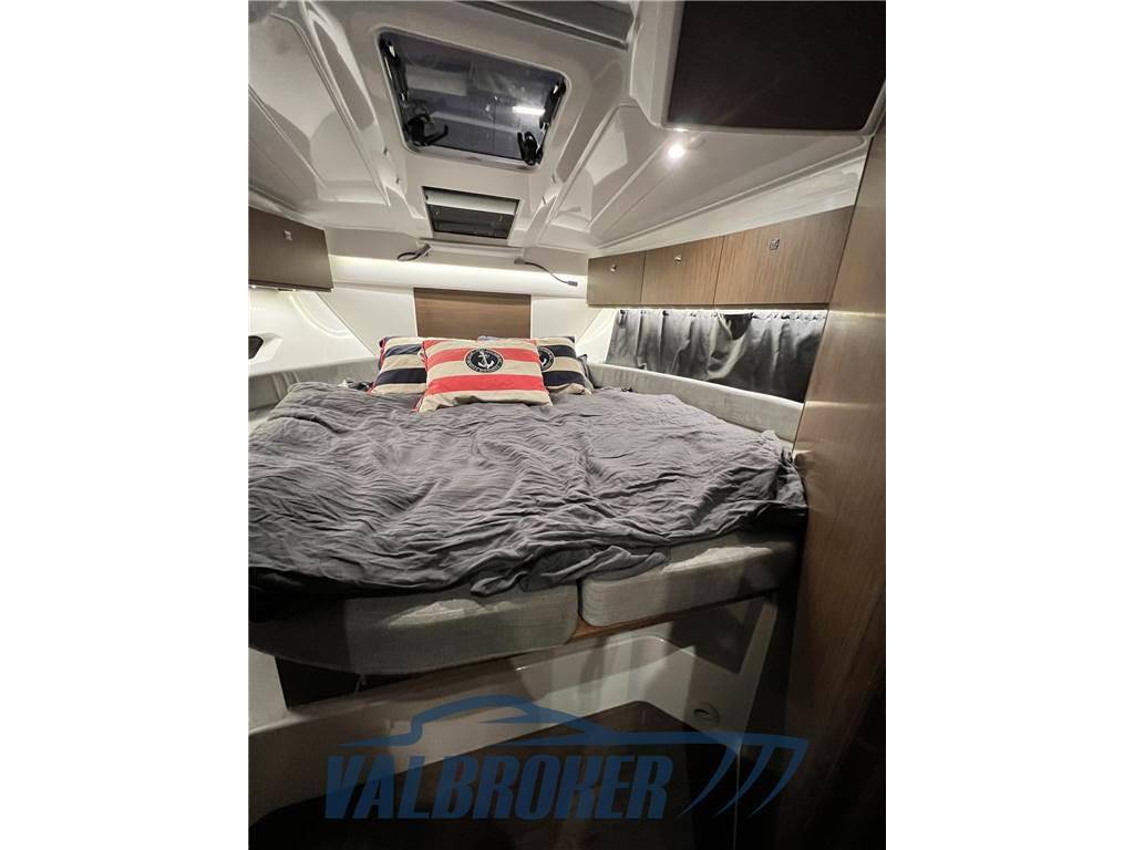 Beneteau Antares 9