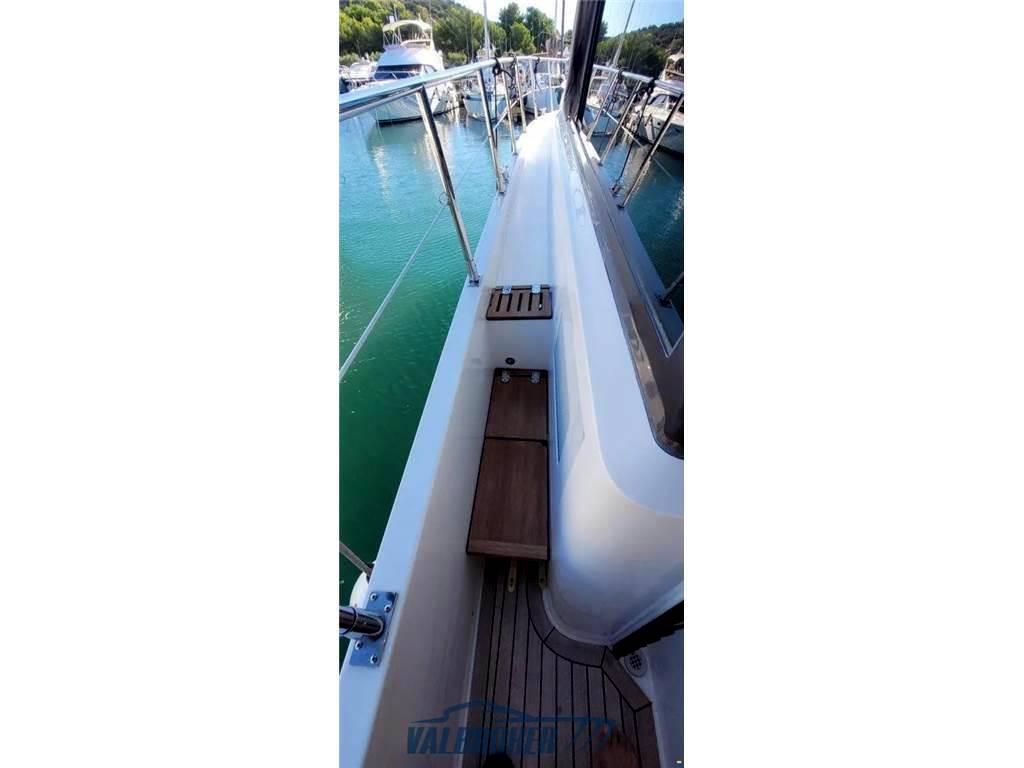 Sealine F 42