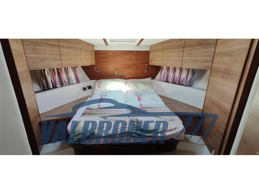 Sealine F 42
