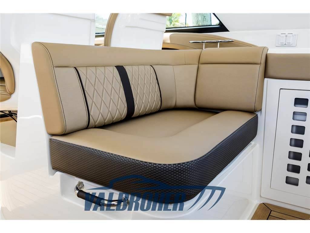 Sea ray 400 slx