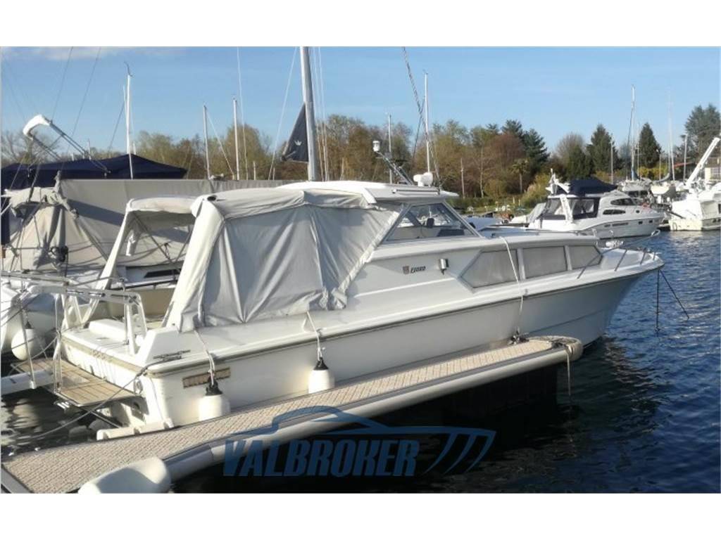 Fjord 32 cabin