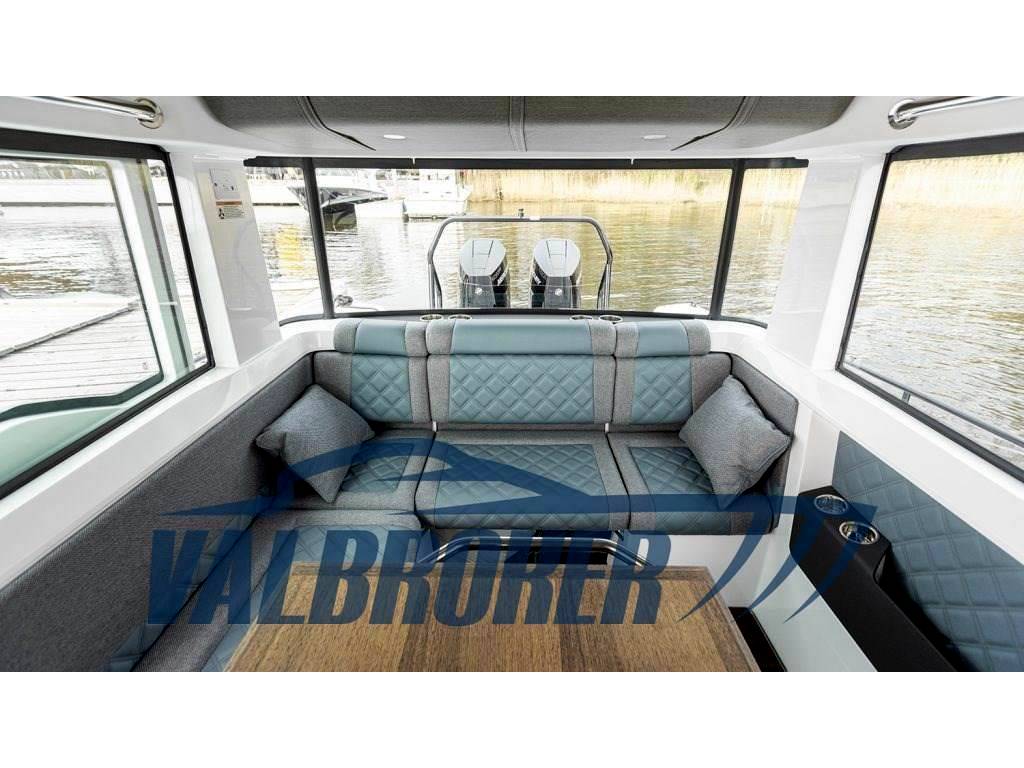 Axopar 37 xc cross cabin
