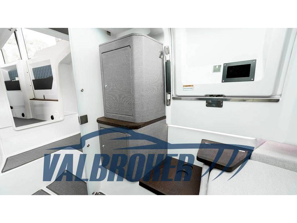 Axopar 37 xc cross cabin