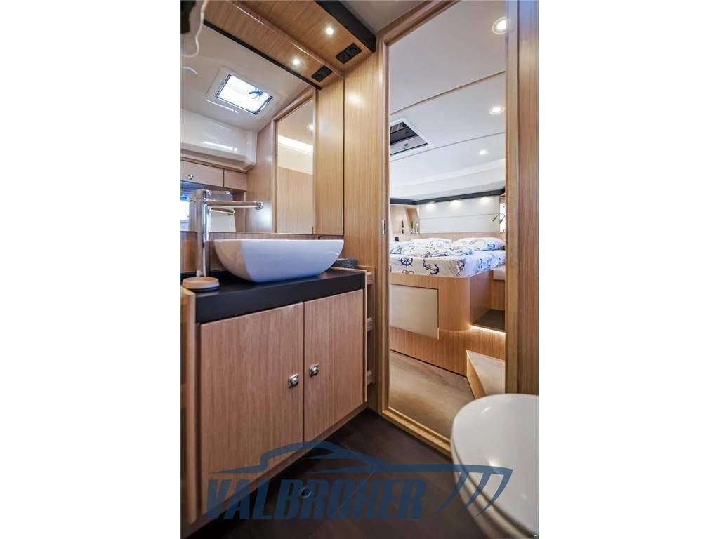 Bavaria Virtess 420 fly
