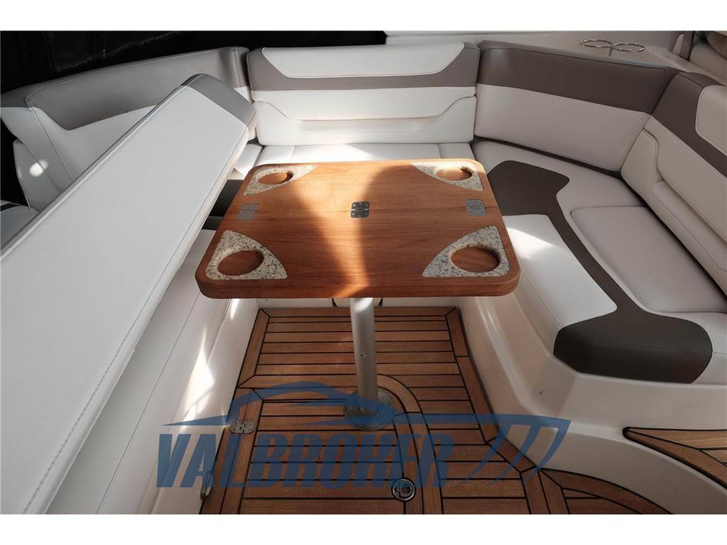 Monterey boats 415 sy sport yacht