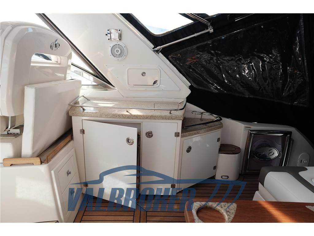 Monterey boats 415 sy sport yacht