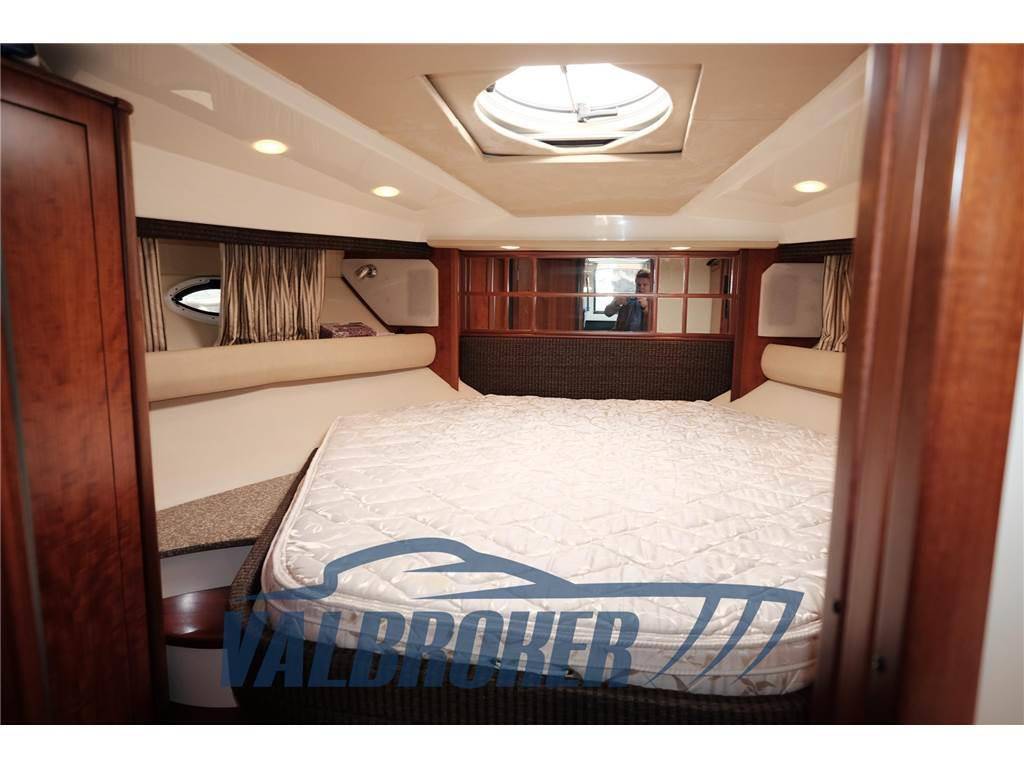 Monterey boats 415 sy sport yacht