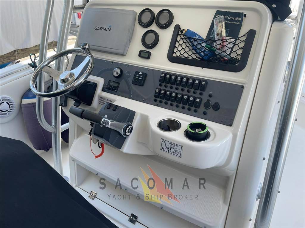 Robalo R 300 cc