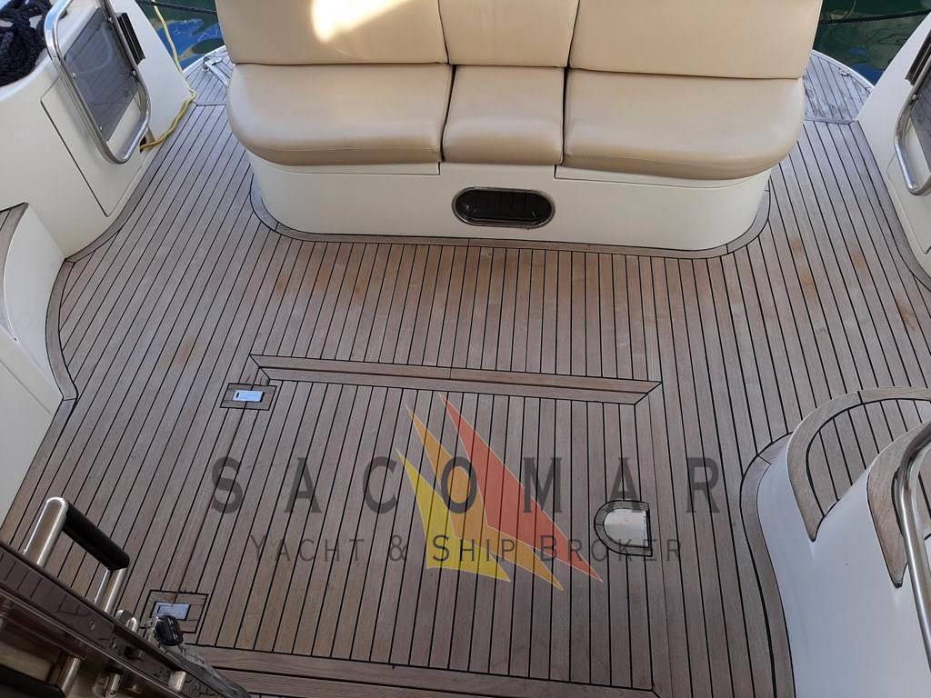 Azimut 46