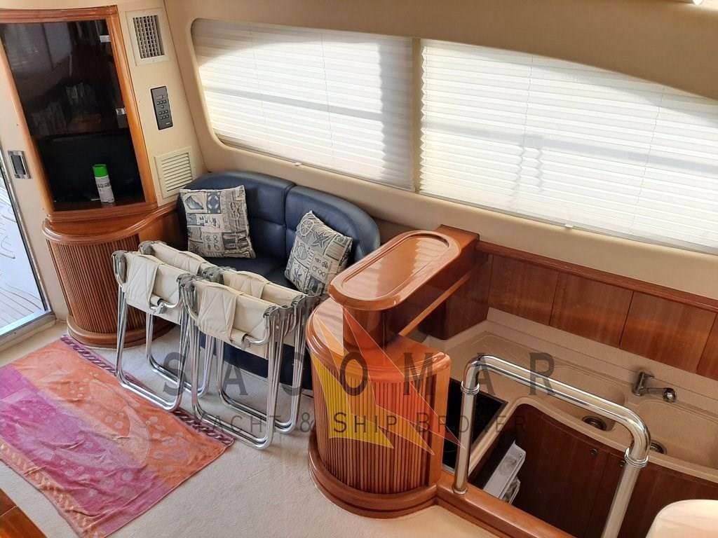 Azimut 46