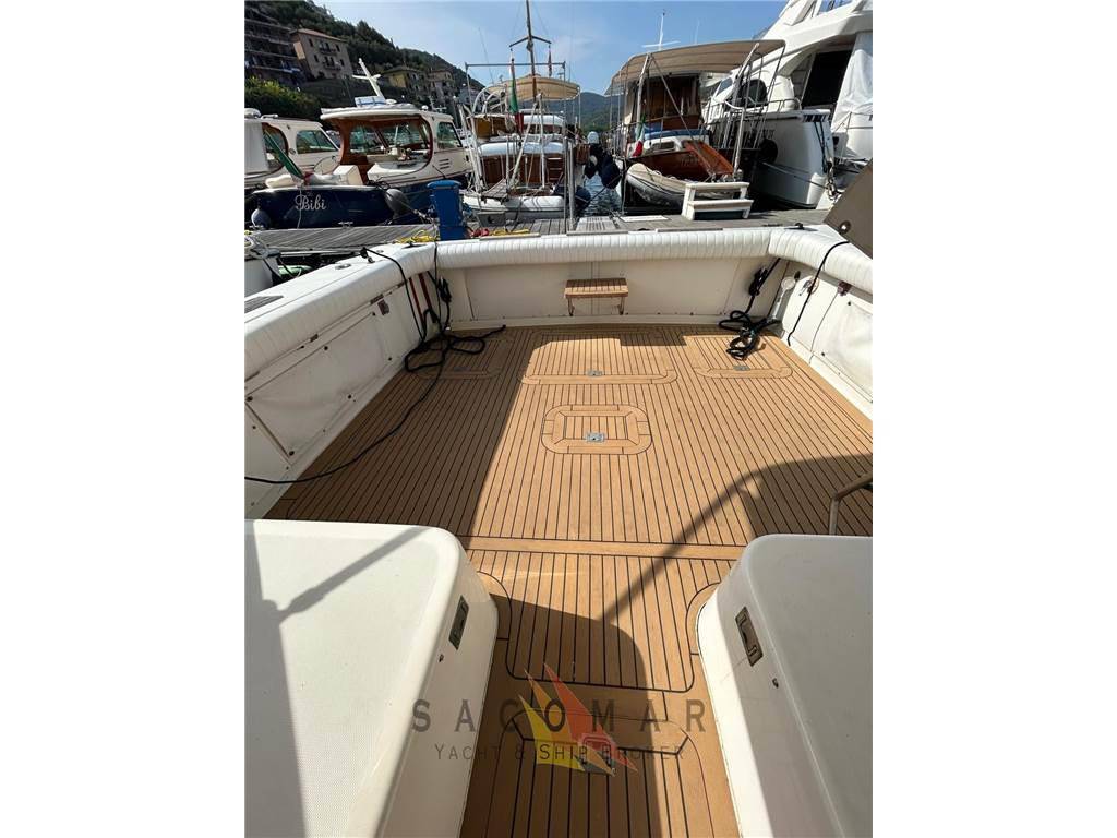 Bertram yacht 33' sf