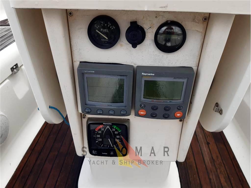 Bavaria 44