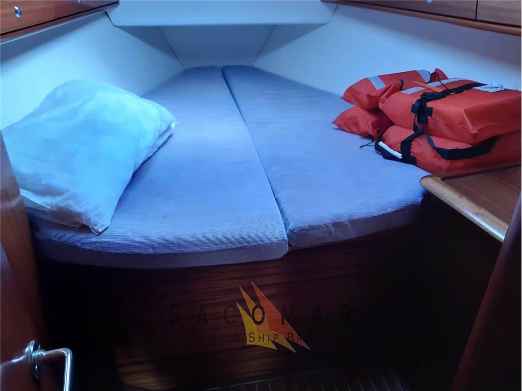 Bavaria 44