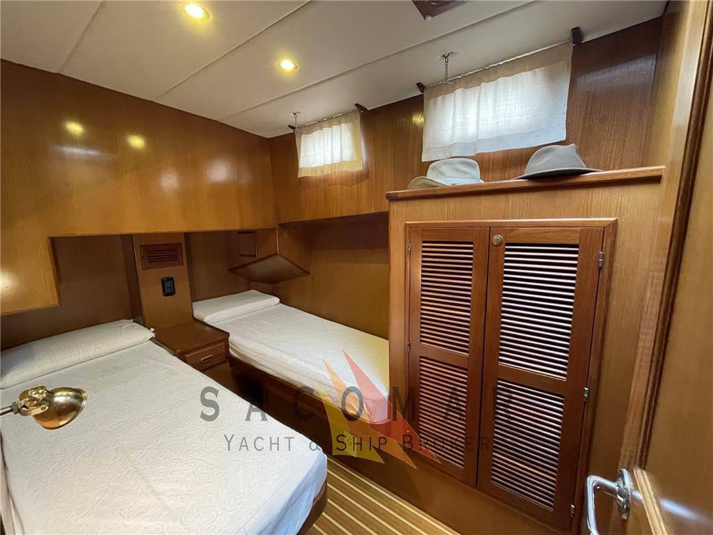 Shanghai double happiness yacht co. ltd 42 alaska